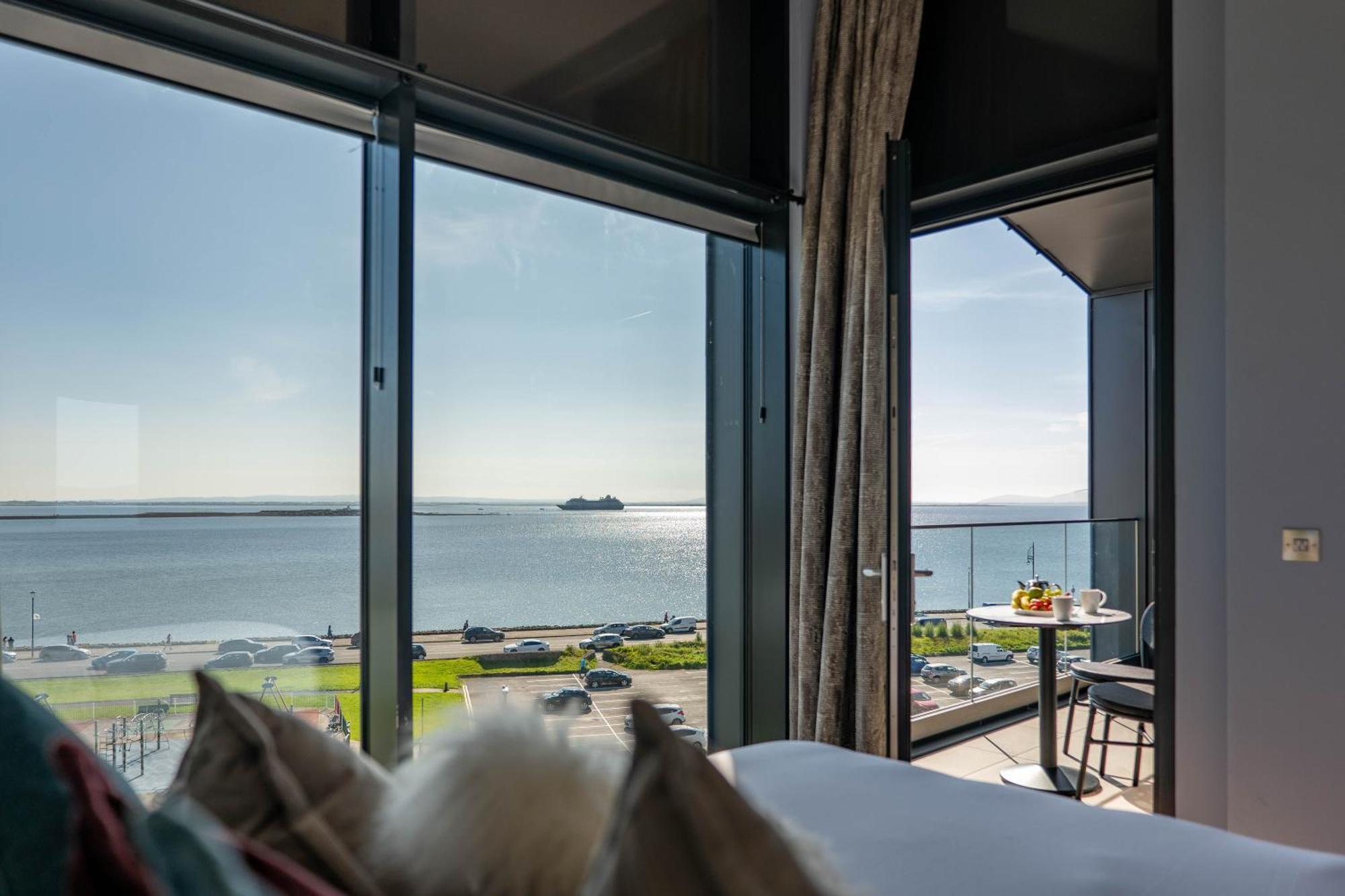 Shoreline Apartments Galway Exterior foto