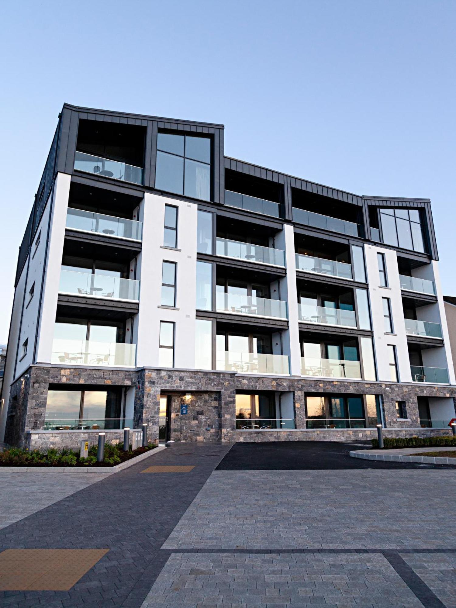 Shoreline Apartments Galway Exterior foto