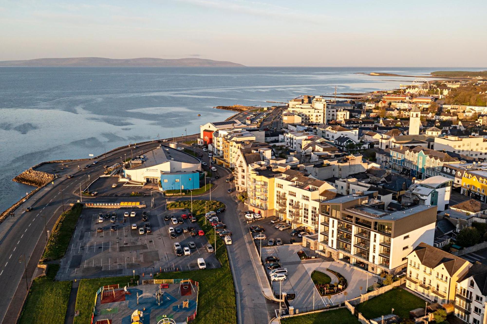 Shoreline Apartments Galway Exterior foto